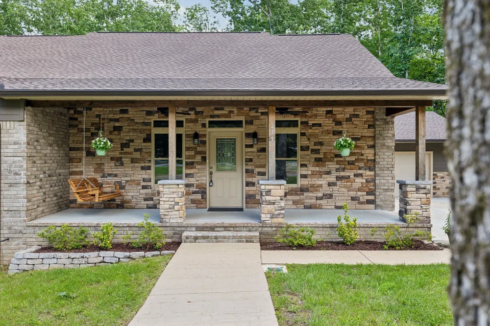 211 Woodmere Dr Hohenwald, TN 38462