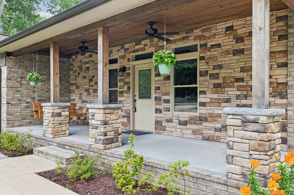 211 Woodmere Dr Hohenwald, TN 38462