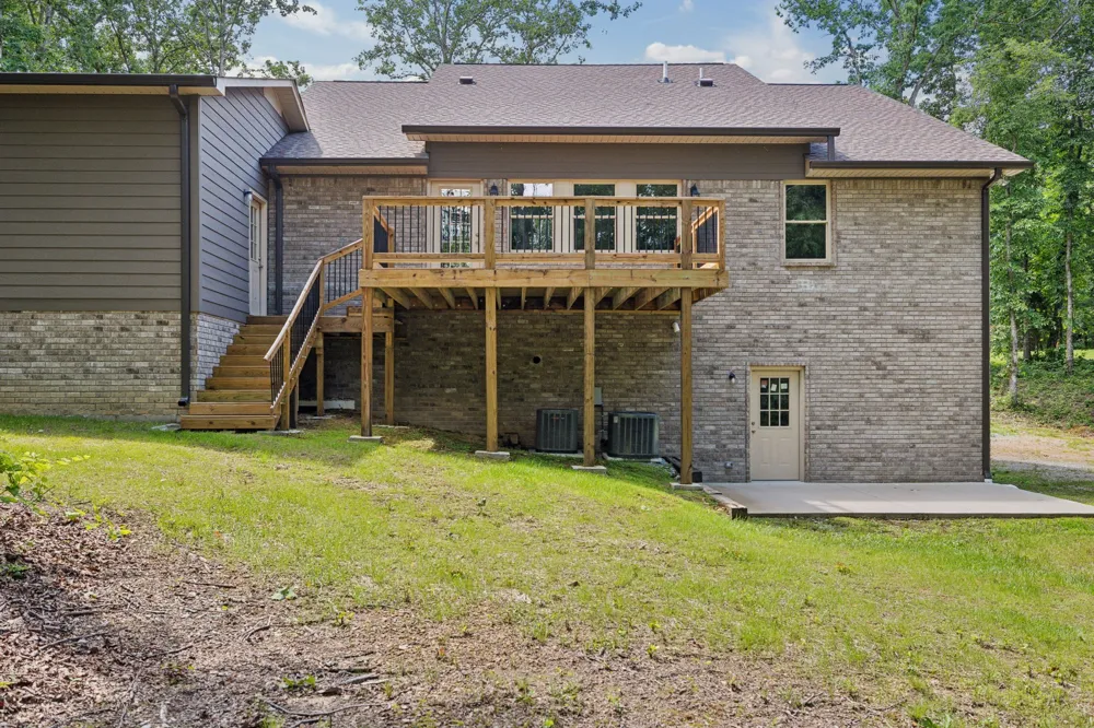 211 Woodmere Dr Hohenwald, TN 38462