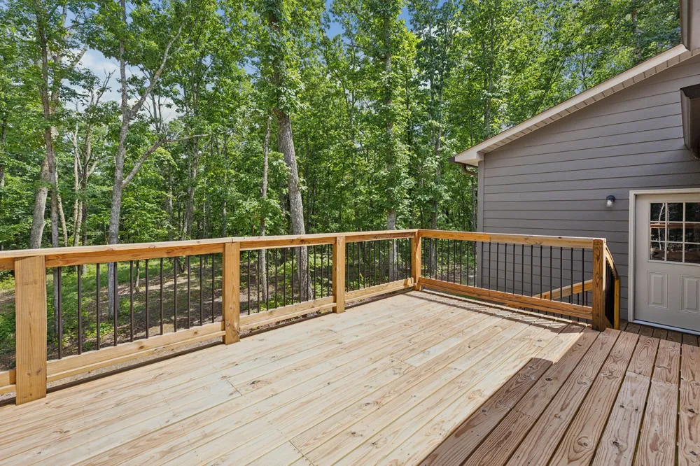 211 Woodmere Dr Hohenwald, TN 38462