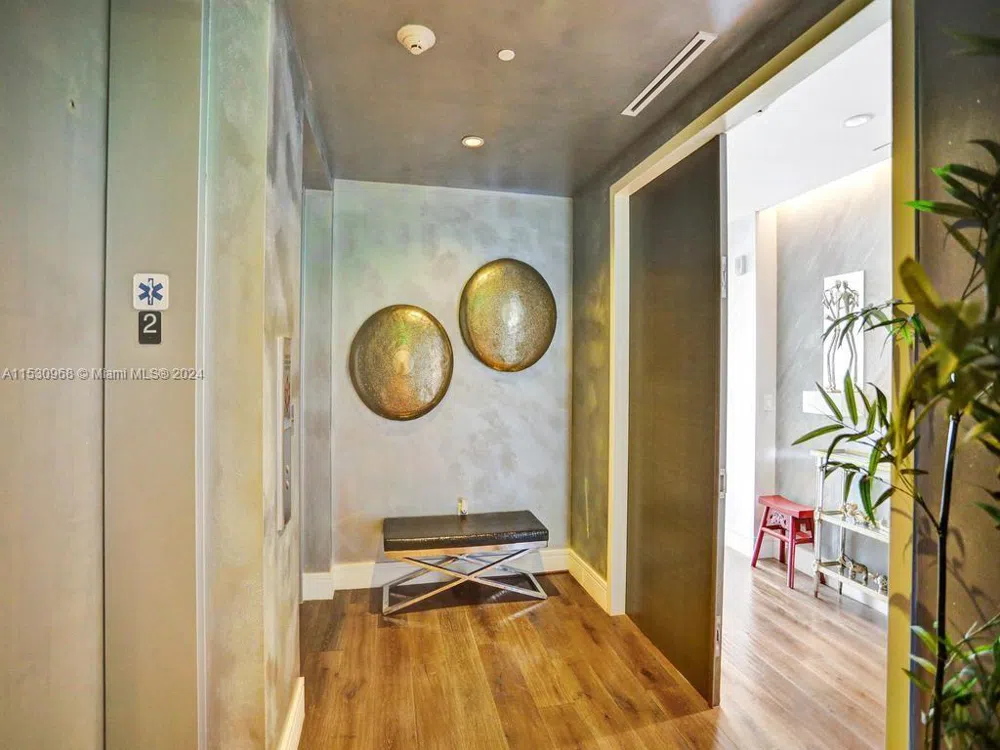 3250 NE 188th St #207 Aventura, FL 33180