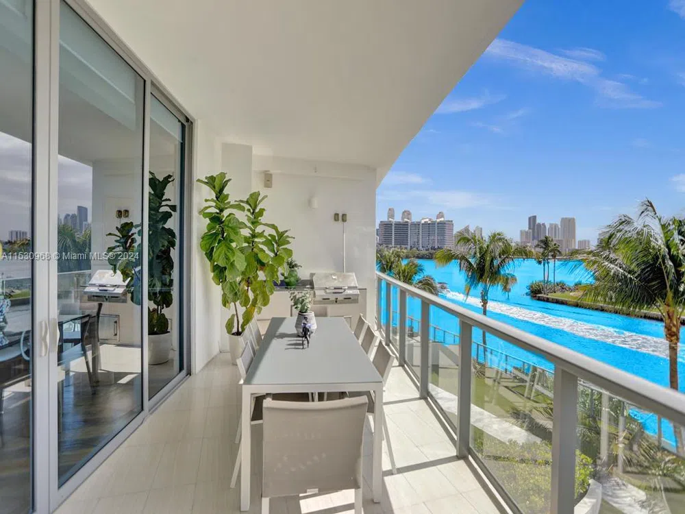 3250 NE 188th St #207 Aventura, FL 33180