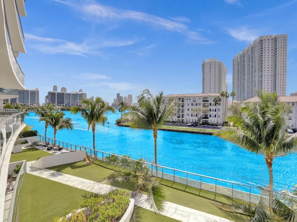 3250 NE 188th St #207 Aventura, FL 33180
