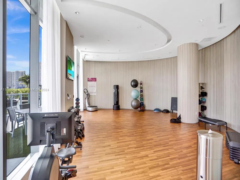 3250 NE 188th St #207 Aventura, FL 33180
