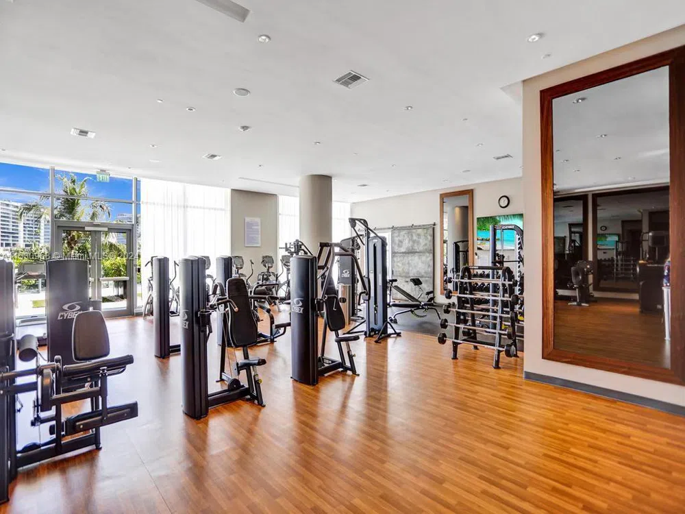 3250 NE 188th St #207 Aventura, FL 33180
