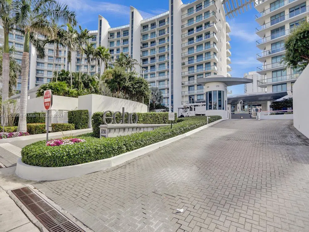3250 NE 188th St #207 Aventura, FL 33180