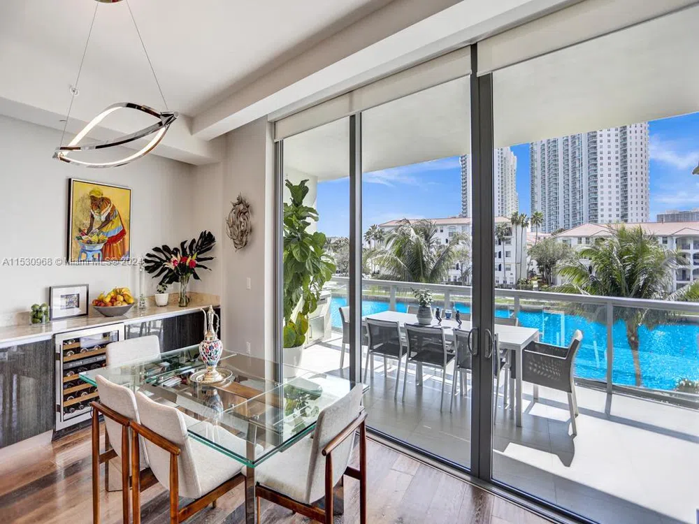 3250 NE 188th St #207 Aventura, FL 33180