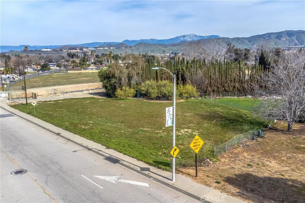 12915 14th Street Yucaipa, CA 92399