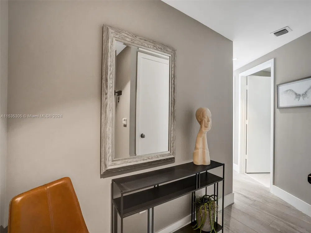 121 NE 34th St #1801 Miami, FL 33137