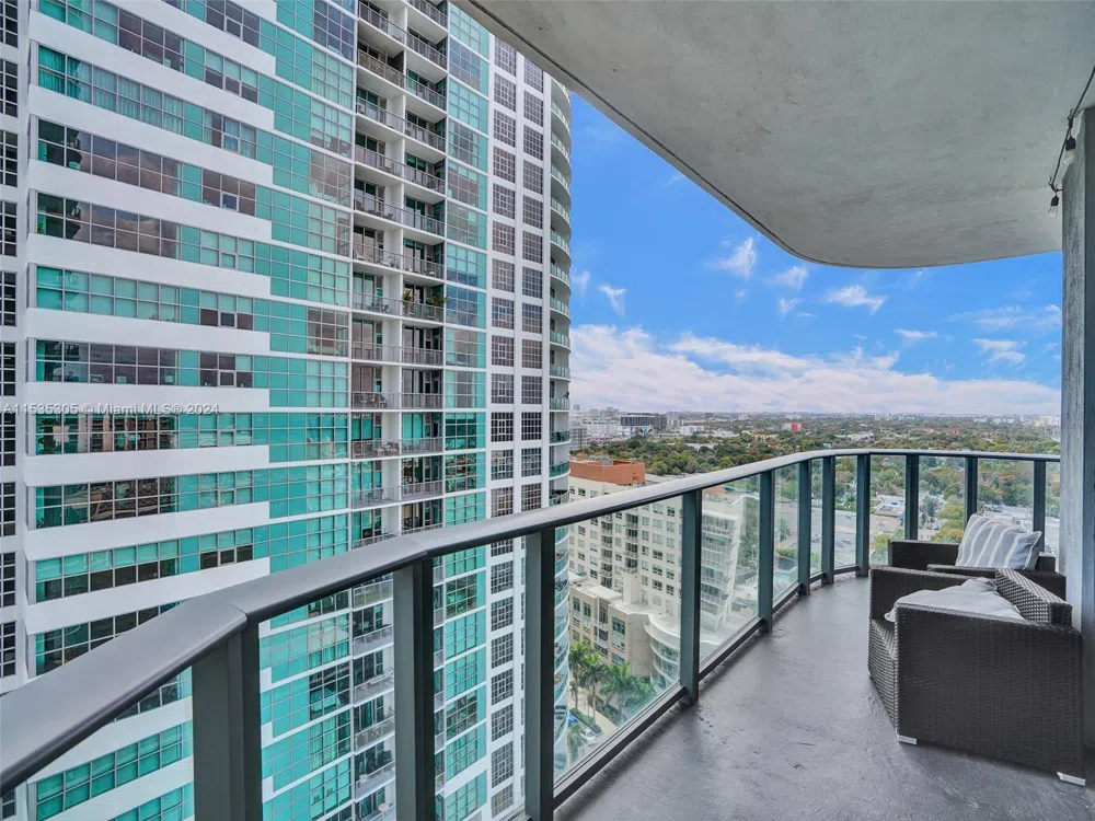 121 NE 34th St #1801 Miami, FL 33137