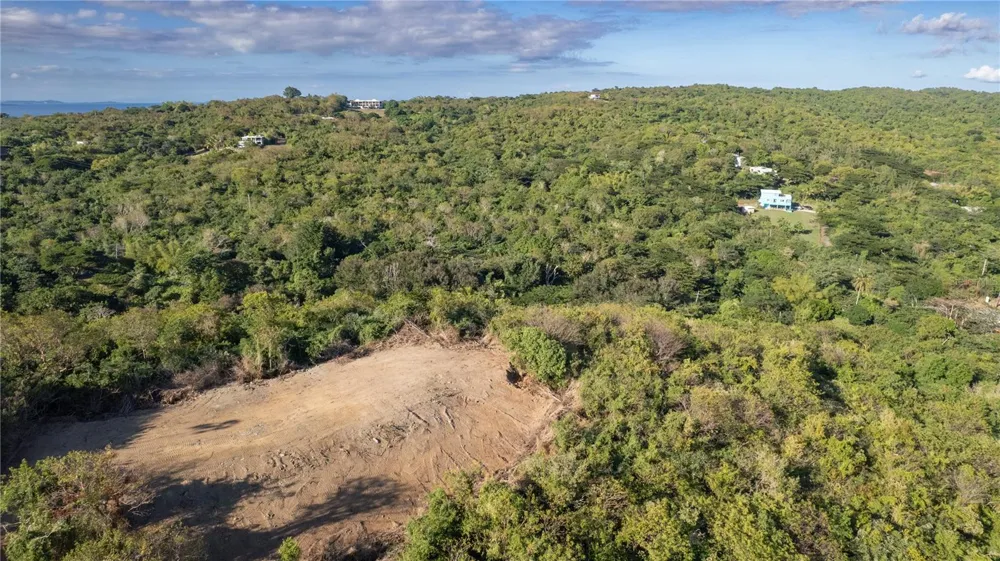 4 PR-995 Vieques, PR 00765