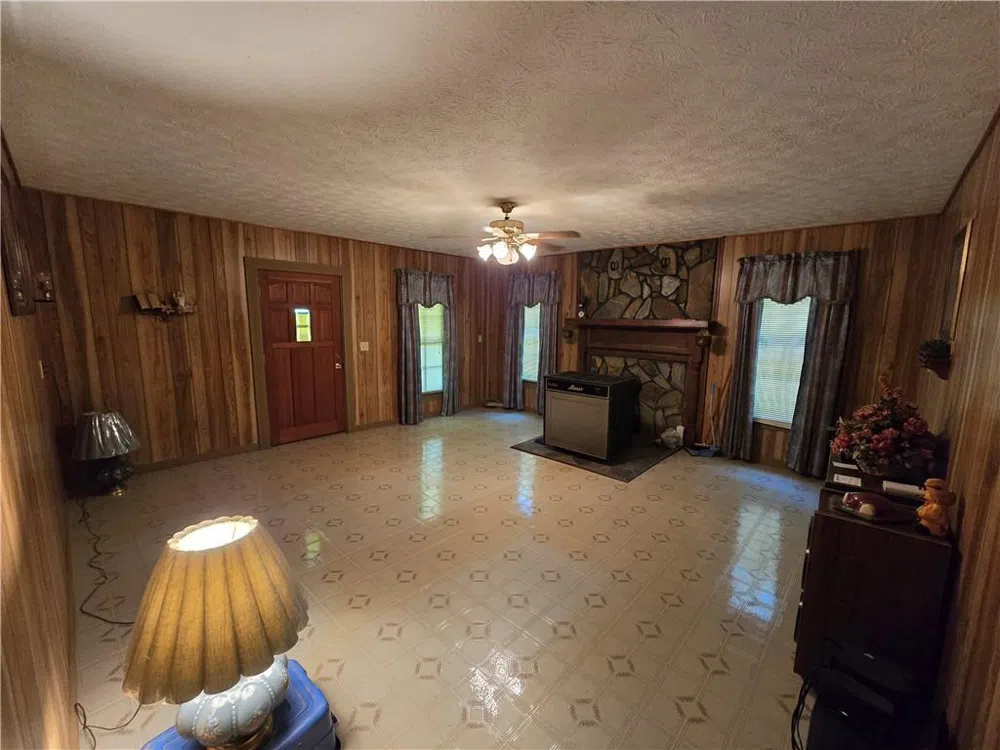11953 Henderson Mountain Road Fairmount, GA 30139