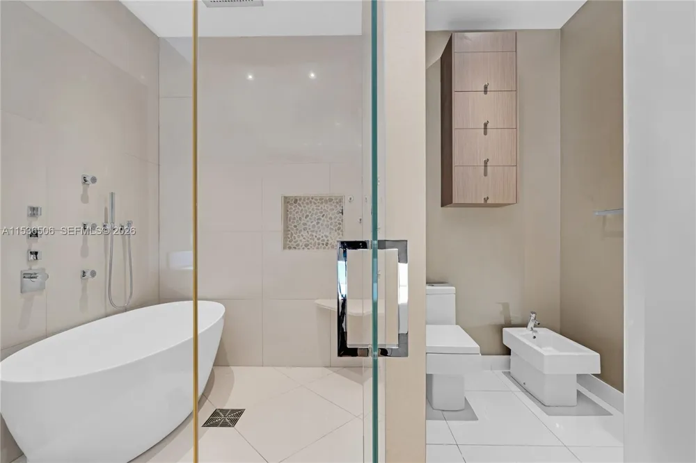 900 Brickell Key Blvd #1002 Miami, FL 33131