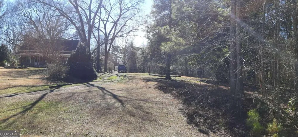 11953 Henderson Mountain RD Fairmount, GA 30139