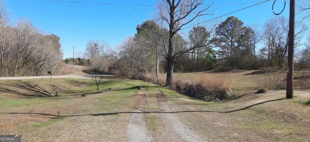 11953 Henderson Mountain RD Fairmount, GA 30139