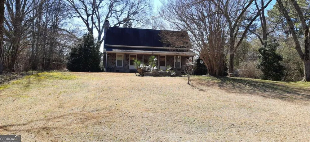 11953 Henderson Mountain RD Fairmount, GA 30139
