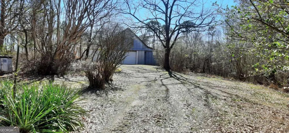11953 Henderson Mountain RD Fairmount, GA 30139