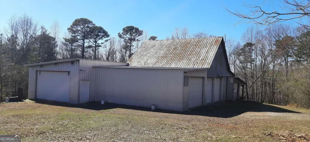 11953 Henderson Mountain RD Fairmount, GA 30139