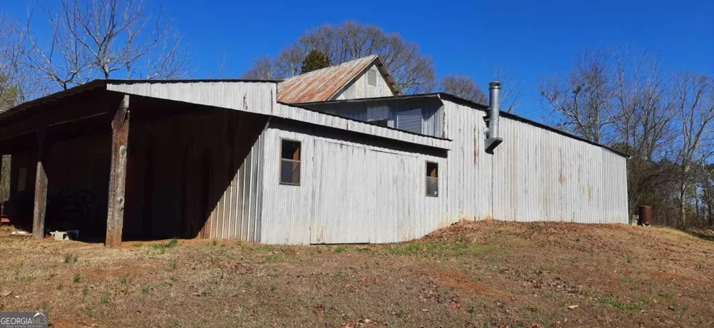 11953 Henderson Mountain RD Fairmount, GA 30139