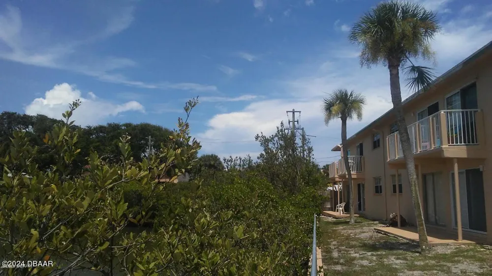 3600 S Peninsula Drive #13 Port Orange, FL 32127