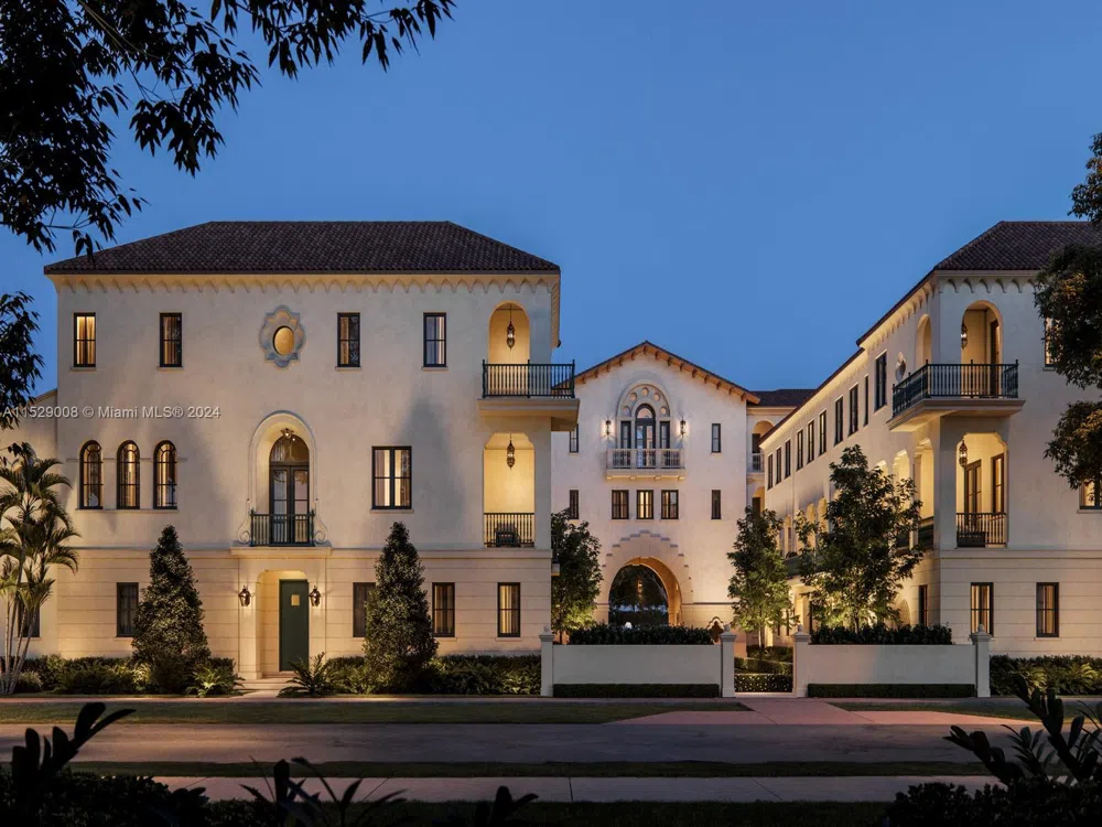 504 Malaga Ave #T8 Coral Gables, FL 33134