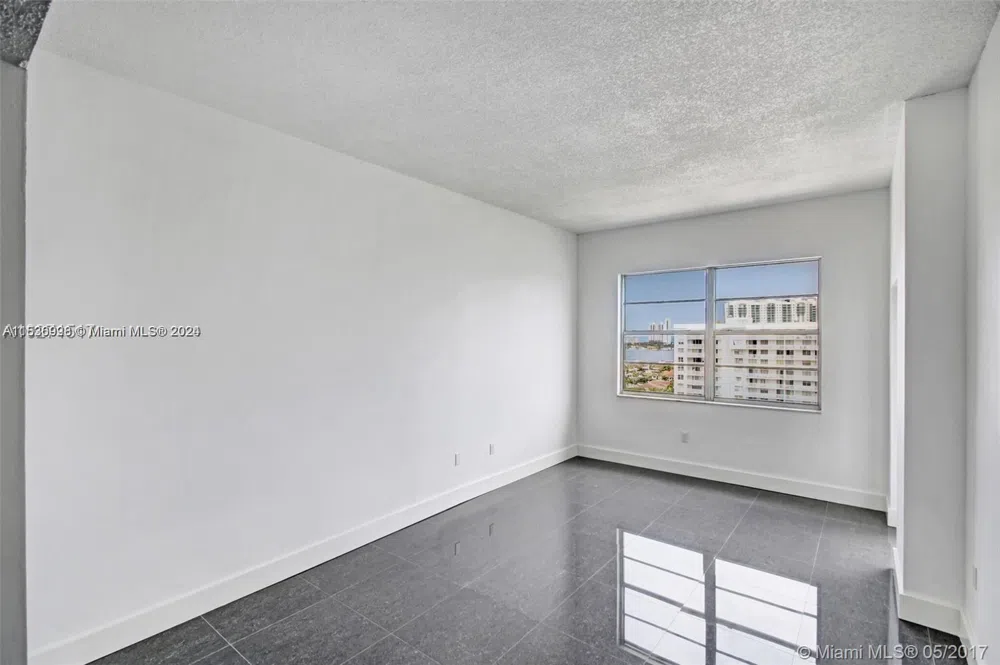 2801 NE 183rd St #2208W Aventura, FL 33160