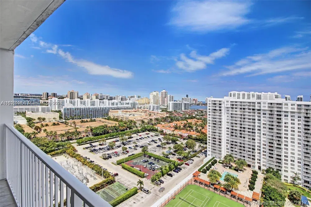 2801 NE 183rd St #2208W Aventura, FL 33160