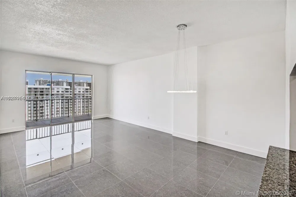 2801 NE 183rd St #2208W Aventura, FL 33160