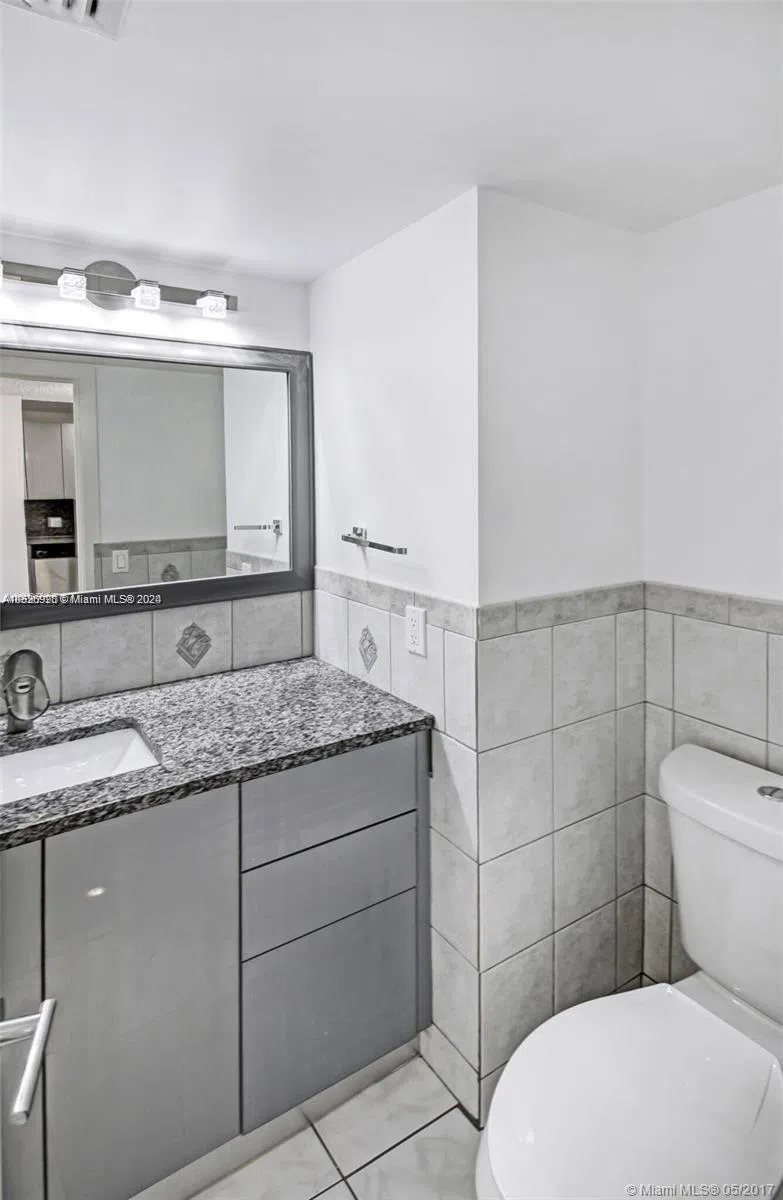 2801 NE 183rd St #2208W Aventura, FL 33160
