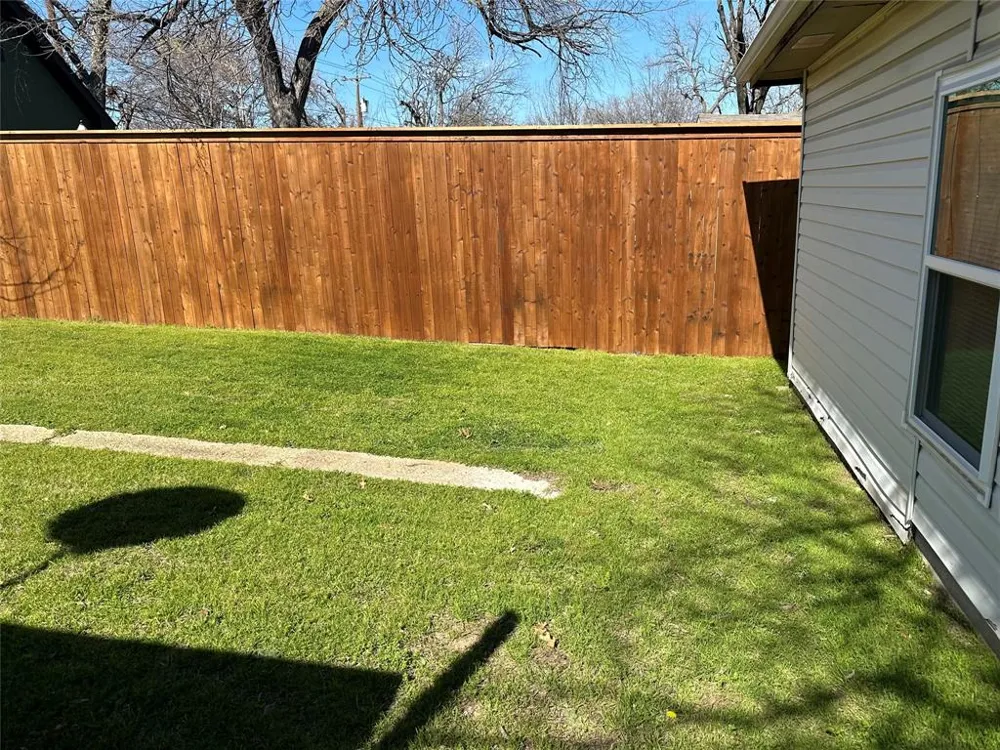 809 Cliffdale Avenue Dallas, TX 75211