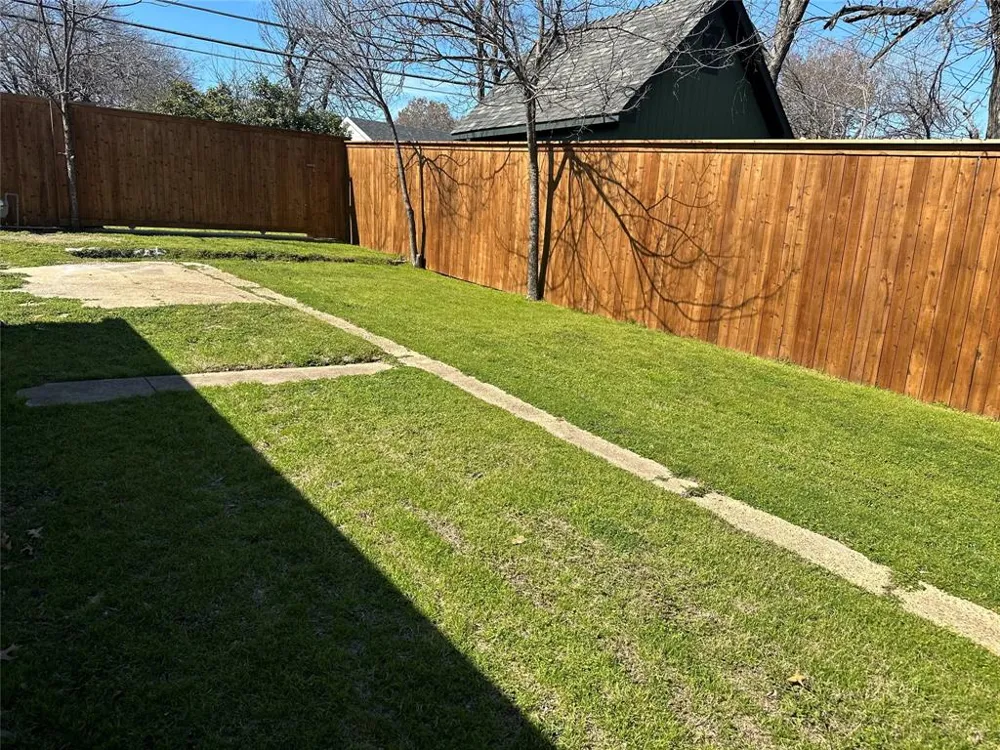 809 Cliffdale Avenue Dallas, TX 75211