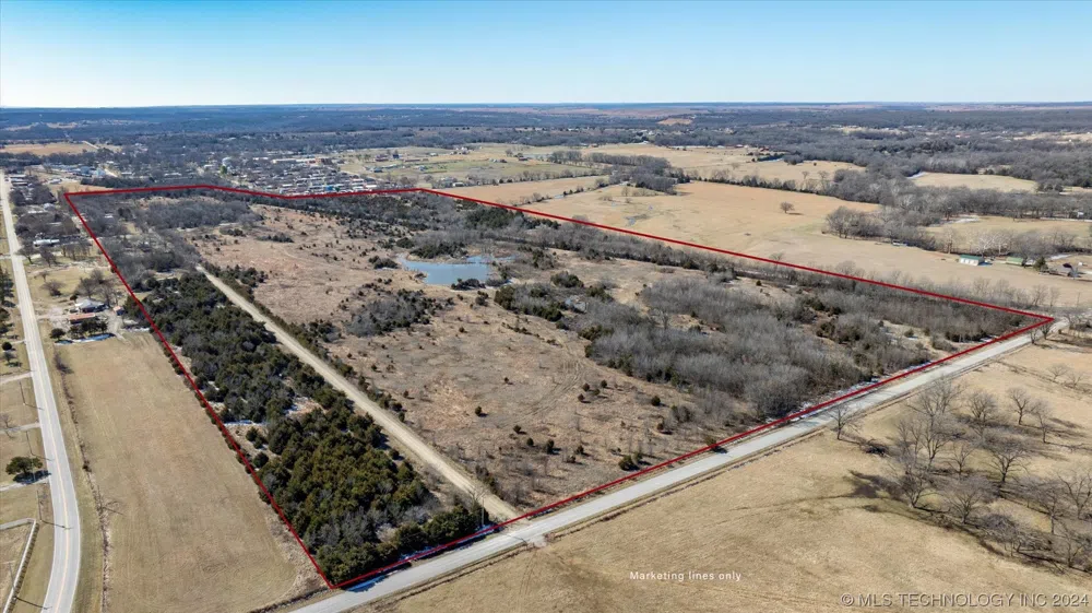 3943 ROAD Ochelata, OK 74051