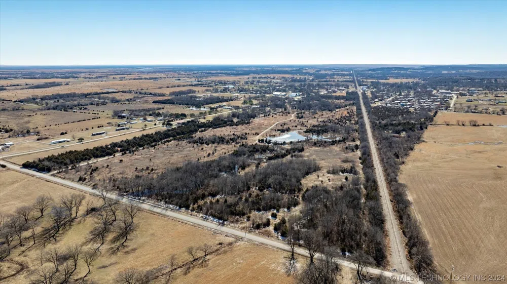 3943 ROAD Ochelata, OK 74051