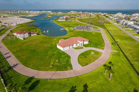 6 La Buena Vida Drive