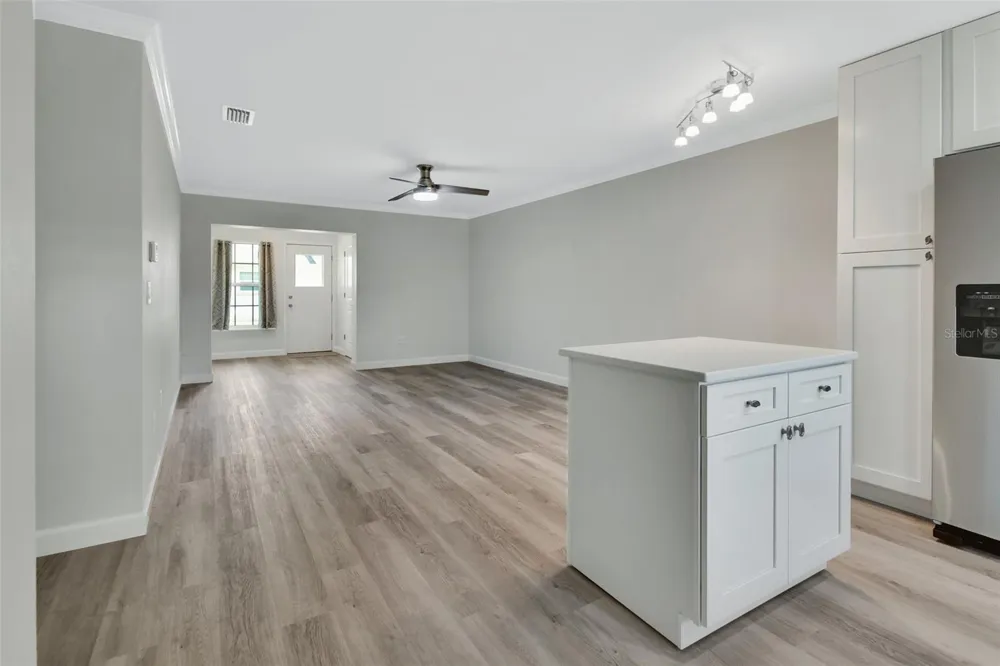 217 HILL AVENUE #20 Deland, FL 32724