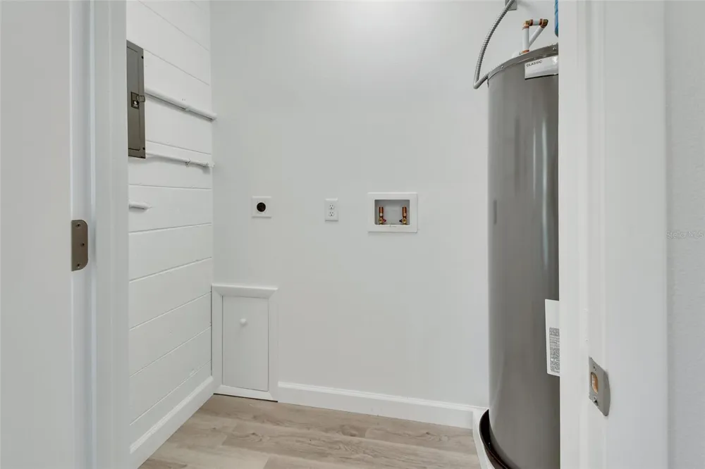 217 HILL AVENUE #20 Deland, FL 32724