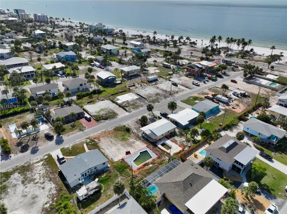 161 HIBISCUS DR Fort Myers, FL 33931