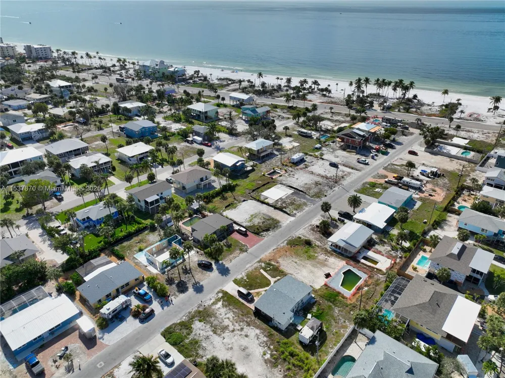 161 HIBISCUS DR Fort Myers, FL 33931