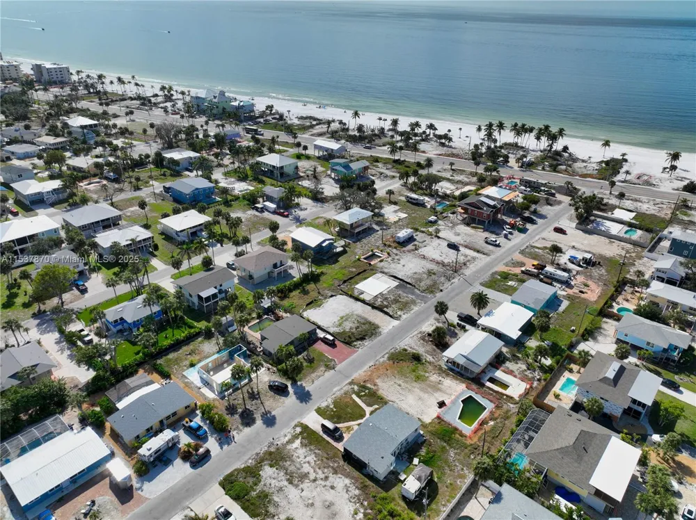161 HIBISCUS DR Fort Myers, FL 33931
