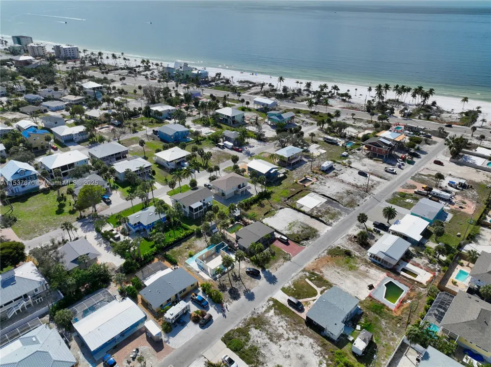161 HIBISCUS DR Fort Myers, FL 33931