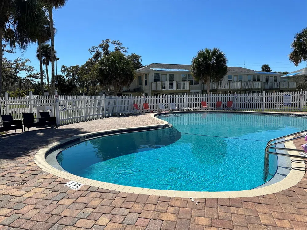 5297 S CHEROKEE WAY #104 Homosassa, FL 34448