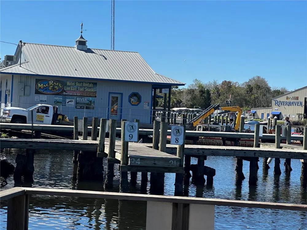 5297 S CHEROKEE WAY #104 Homosassa, FL 34448