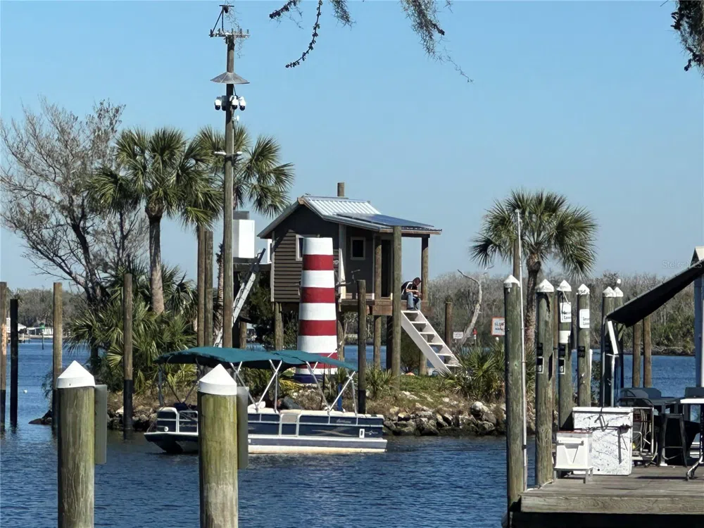 5297 S CHEROKEE WAY #104 Homosassa, FL 34448