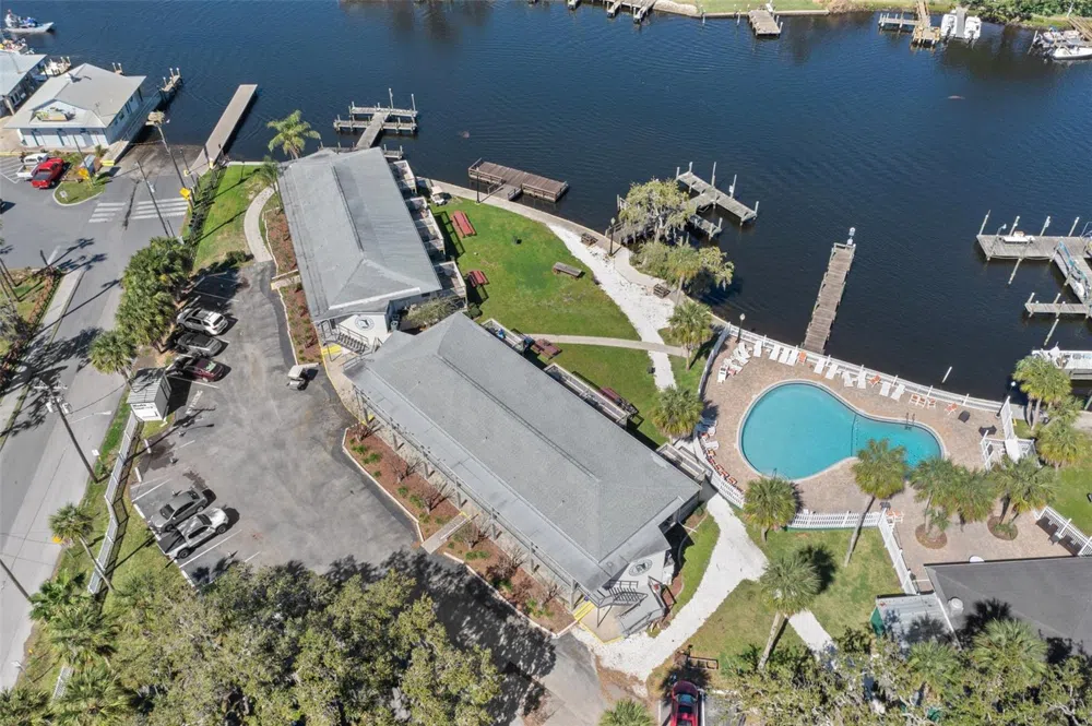 5297 S CHEROKEE WAY #104 Homosassa, FL 34448