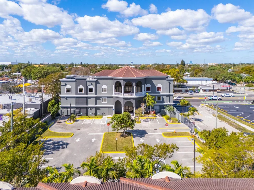 2227 Federal Hwy Hollywood, FL 33020