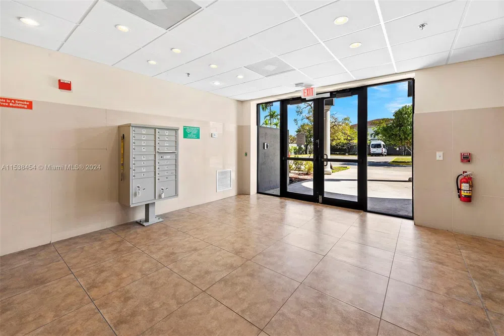 2227 Federal Hwy Hollywood, FL 33020