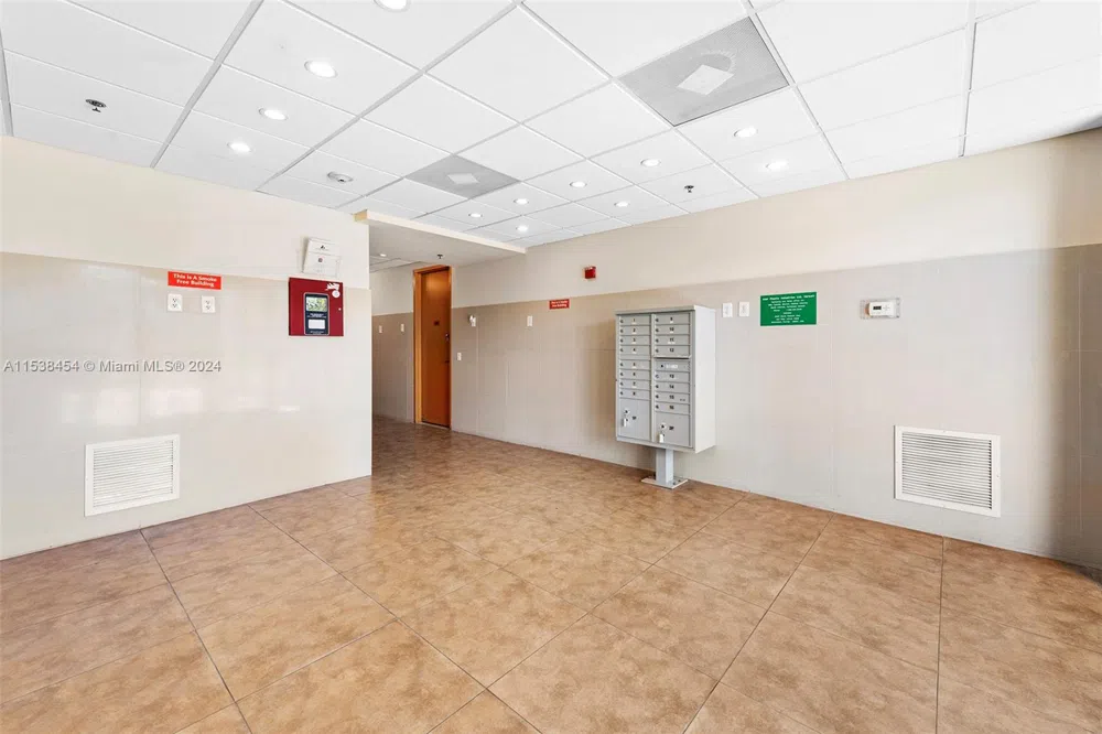 2227 Federal Hwy Hollywood, FL 33020