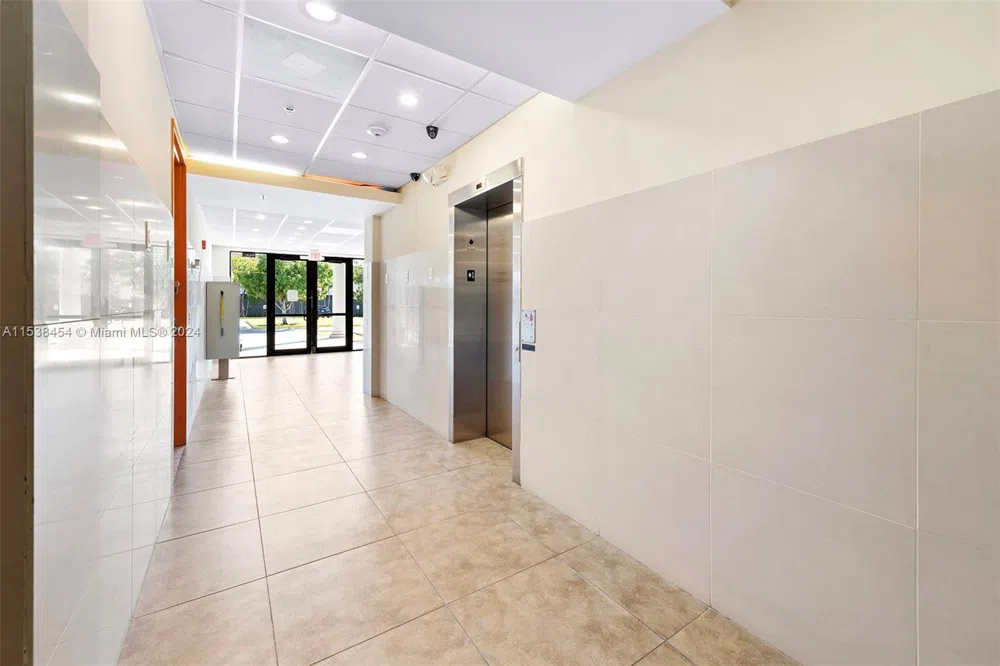2227 Federal Hwy Hollywood, FL 33020