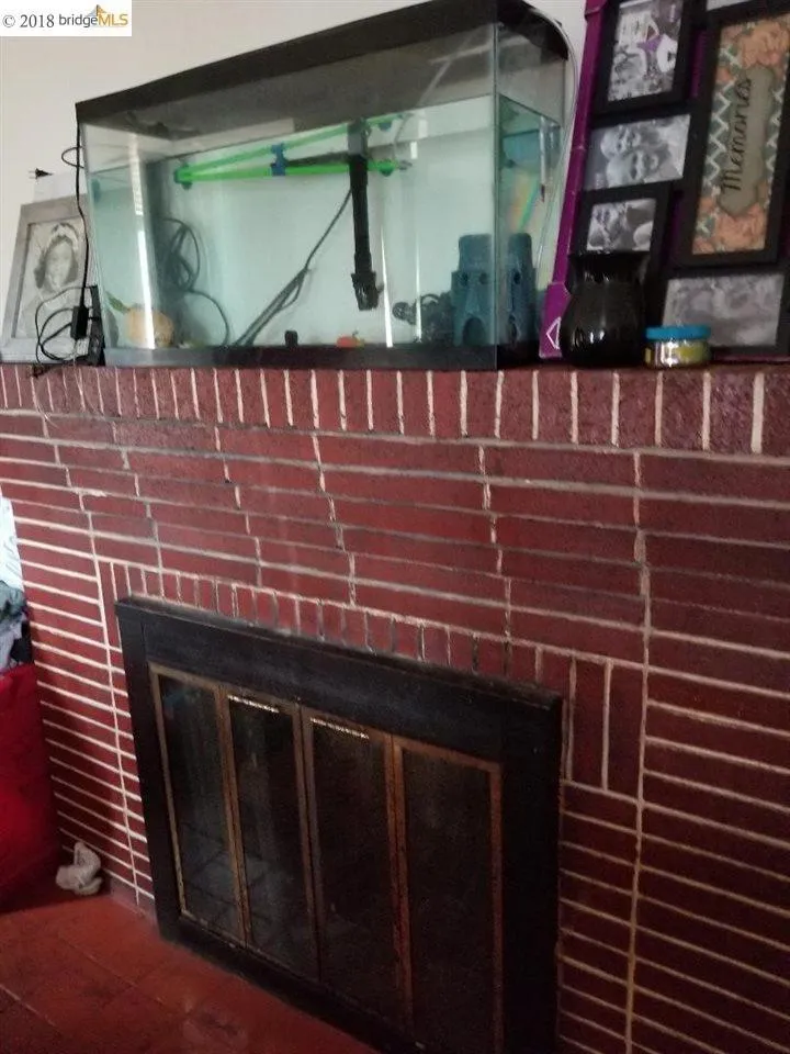 7106 Lockwood St Oakland, CA 94621
