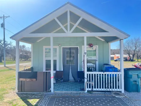 200 W Riley Street
